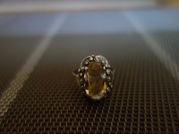 Sehr schöner alter Ring mit gelben Citrin