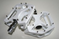BMX-Pedale, weiß, Alu, Pins austauschbar, 1 Paar, Neu