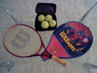 Tennisschläger "Wilson" inkl. Schutzhülle, Tasche und 4x Tennisbälle