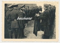 Foto Appell Kleider-Kontrolle 2.WK (h656)