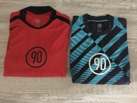 2 Nike 90 Trainingsshirts Gr.M/L