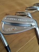 Vega VDC-01 Satin Eisensatz - Aerotech Steelfiber Schaftupgrade - NP: 2.475€ 