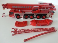 AC 200 "Megalift" 1:50