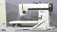 Pfaff 297 Freiarm Nähmaschine mit Zubehör