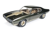 1969 Pontiac GTO Hardtop Royal Bobcat grün 1:18 Auto World Ertl AMM1042