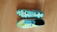 Fussballschuhe mit Stollen von Nike türkis Gr. 42,5 UK Gr.8