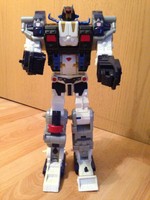 Transformers Cybertron Metroplex Leader Class