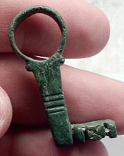 Ancient Roman Bronze Key Ring for Lock from circa 200-400 A.D. Artifact i58140