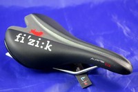  Renn Sattel  Fizik Antares Versus X Kium schwarz Chameleon