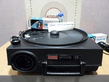 Kodak Slide Projector Carousel 750 with box, remote, and extra bulbs!