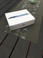 Apple iPad 1. Generation Wi-Fi +16GB (Entsperrt), 24,6 cm (9,7 Zoll) - Silber