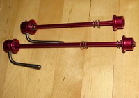 Tune AC 8 16/17 Schnellspanner MTB RR rot quick release Aluminium Retro NOS red