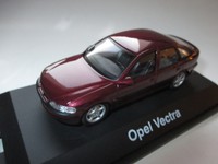 Opel Vectra B Fließheck liftback bordeaux rot red metallic, Schuco in 1:43 boxed