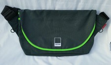RICKSHAW BAGWORKS San Francisco NEW Medium ZERO Messenger Bag PANTONE Special