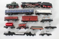 4064/1- Bastler Konvolut mit Märklin H0 Loks und Wagen! F 800, CE 800 ...!