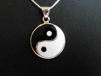  Sterling Silver (925) Ying Yang Pendant ( 24 MM ) With 925 Silver 18" Chain  !!