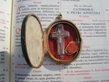 Vatican silver crystal reliquary 1600s relic True Cross Jesus Christ