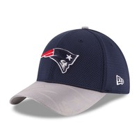 New England Patriots  NFL Football New Era NFL Sideline Flexfit  Size  M / L