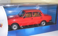 Wartburg 353W rot 1985 in 1:18 von IXO CCC085
