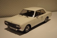 Opel Rekord C Saloon 1966 weiß 1:18 Minichamps neu + OVP 107047001