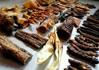 XXL- Kaupaket 124 Teile / Natur-Kauartikel / BARF / Rinderohren Schweineohren