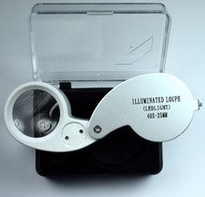 Led Illuminated 40X25mm Folding Jewelers Loupe with Free 10 pack of Batteries*