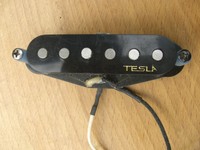 Tesla VR 1 Pick Up Strat Neck Position