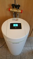 Grünbeck softliQ:SC18 Enthärtungsanlage komplett mit Montageblock R 1 188500