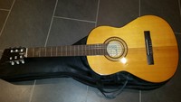 Akustische Gitarre "DE LA CRUZ" C-1 von Balzer & Reinhardt inkl. Tasche