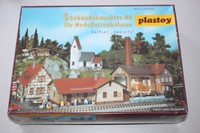 Plastoy 5 Gebäudebausätze Dorf-Set „Zweinitz“ Spur H0 OVP