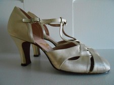 Vintage 1930's Ivory Satin and Leather Wedding T Strap Heels Pumps sz 5 1/2 Aa