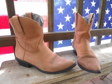 Vintage E J Endicott Johnson Light Brown Leather Western Ankle Boots 7 1/2