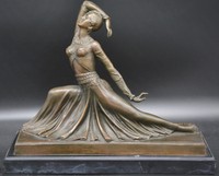 SKULPTUR  Eindrucksvolle Dame BRONZE BR 266 / (7,2 Kg)***** Ansehen*****