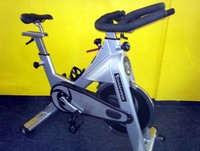 Profi TOMAHAWK S-Serie PLATINSILBER Riemenantrieb Bike Indoorcycling