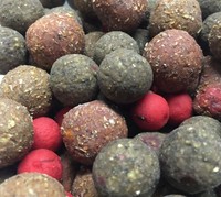 2,60€/kg 1kg 20mm Futterboilies - Dunkle Süße Mischung - Boilies von Groundbait