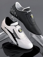 Schuh Step Light von KWON. Taekwondo, Karate, Kampfsport, Kickboxen, Gr. 38 u.41