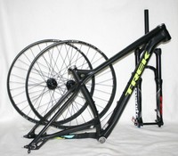 Plus Bike Kit, 27,5+, Trek Rahmen + Manitou + Sun Ringle Wheels 650b Plus Set