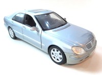 Mercedes Benz S Klasse silber  1:18 ..   Maisto Metall  ..#06