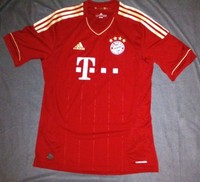 FC Bayern München original Adidas Heim Trikot  2011 Größe M Top Zustand