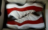 NIKE Air Jordan 11 Retro Low "Cherry" Gr 44 10 Varsity Red xi bred concord max