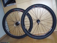  Specialized DTSwiss 420SL + Reifen, Laufradsatz, 26",6-Loch Disc.