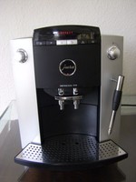 Jura F50. voll auf Funktion geprüft und gewartet.