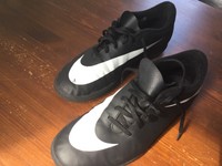 Nike Fussballschuhe, 43, schwarz