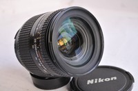 Nikon Nikkor AF  28-200 mm F/3.5-5.6 D, analog und digital, guter Zustand