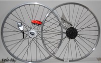 SET 28" Vorder + Hinterrad + Beleuchtung * Kassette HG 31 * 8-fach + Nabendynamo