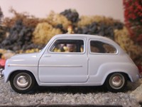 FIAT 600D 1963 SOLIDO Diecast-Modell 1:43 Vitrienenmodell,neuwertig,TOP!!!