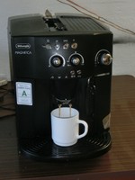 Kaffeevollautomat delonghi esam 4000 B frisch entkalgt volle Funktion 