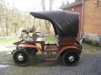 Antike Parkkutsche mit Verdeck aus den zwanzigern zu verkaufen.