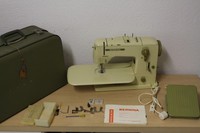 Bernina Record 731 Nähmaschine mit Koffer  und Bedienungsanleitung