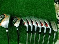 GOLF SET   DUNLOP   WOODS,  IRONS   + FREE PUTTER   REGULAR  SHAFTS